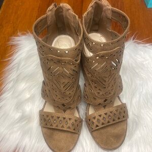 Fergie brown heeded block booties